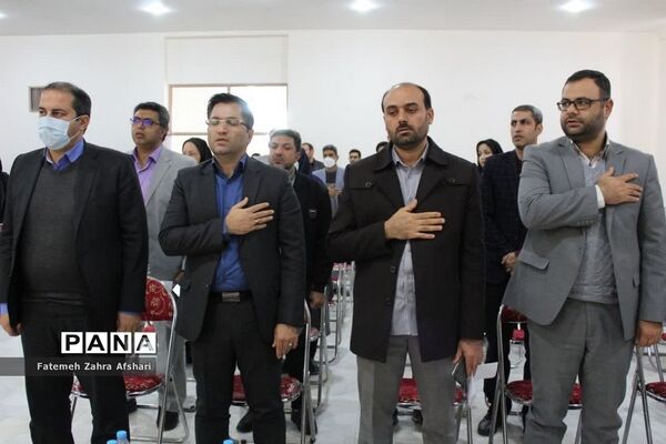 افتتاح اولین مدرسه متاورس استان و تجلیل از برگزیدگان پژوهشی شهرستان سمنان