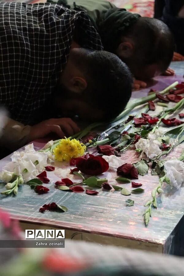 مراسم وداع با  شهید گمنام هشت سال دفاع‌مقدس در شهرستان اقلید