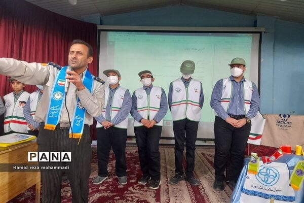 طرح توانمند‌سازی مربیان پیشتاز سازمان دانش‌آموزی قائمشهر