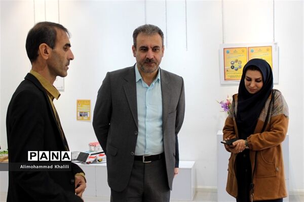 برپایی نمایشگاه دستاوردهای استانی فعالان و برگزیدگان عرصه پژوهش و فناوری در اداره کل آموزش و پرورش فارس