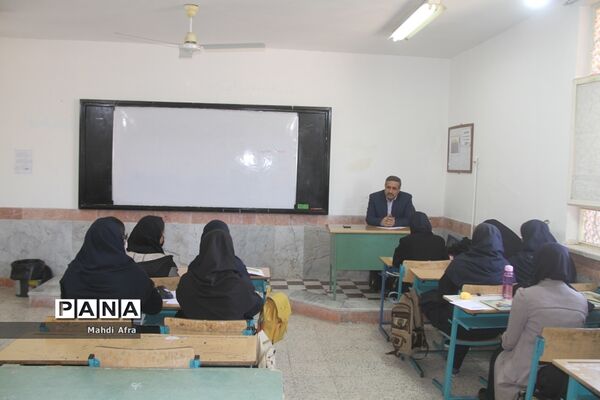 بازدید نمایندگان اداره کل آموزش پرورش از اجرای طرح جهش در مدارس شهرستان بهبهان