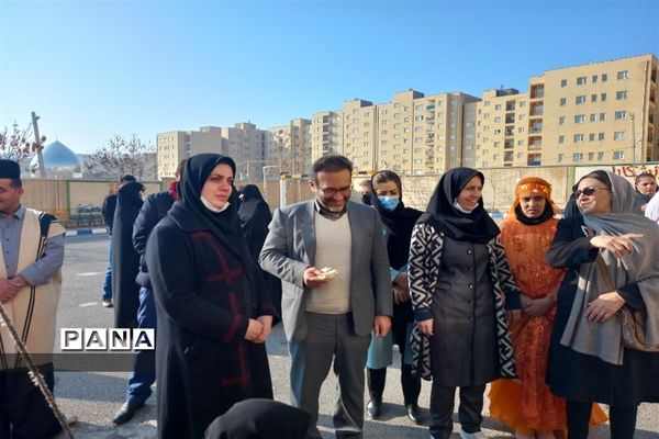 جشنواره غذای سنتی چهارمحال وبختیاری و شب یلدا در دبیرستان مرضیه