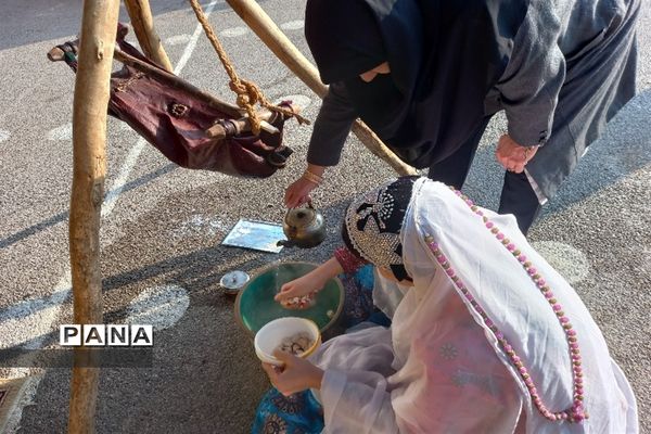 جشنواره غذای سنتی چهارمحال وبختیاری و شب یلدا در دبیرستان مرضیه