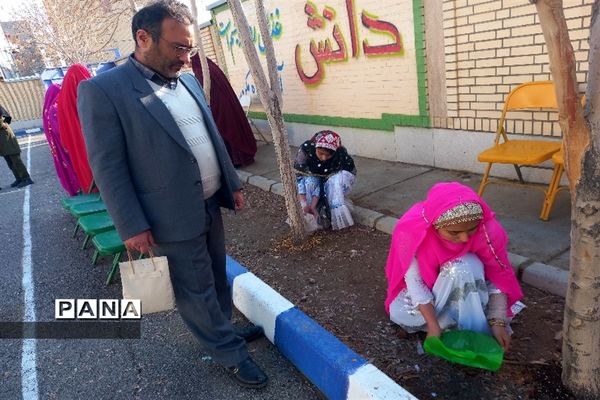 جشنواره غذای سنتی چهارمحال وبختیاری و شب یلدا در دبیرستان مرضیه