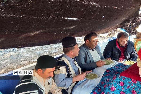 جشنواره غذای سنتی چهارمحال وبختیاری و شب یلدا در دبیرستان مرضیه