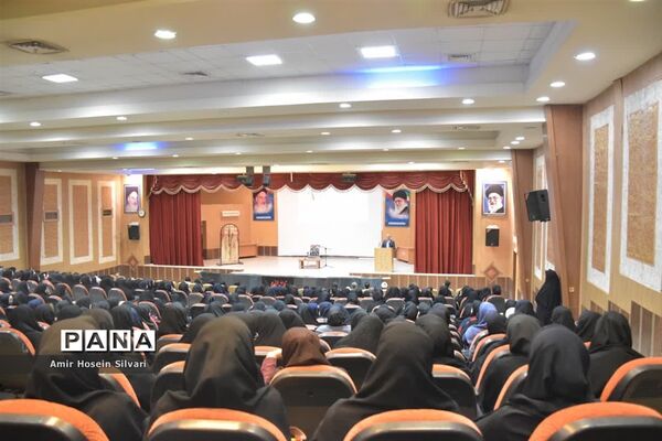 همایش توانمند‌سازی مربیان دوره اول ابتدایی و مدیران مدارس در شهرستان‌ جهرم