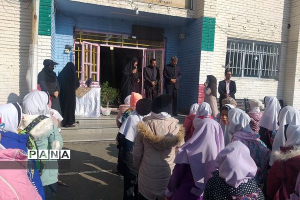 حضور صمیمی مدیرکل آموزش و پرورش شهرستان‌های استان تهران در مدرسه فرزانگان و  اندیشه رودهن