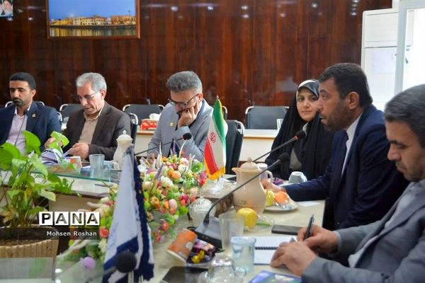 نشست شورای معاونان آموزش و پرورش استان بوشهر با حضور معاون وزیر