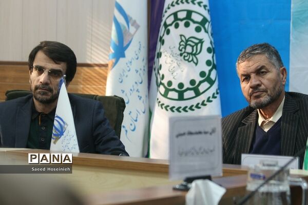 دومین نشست هم اندیشی اعضای مجلس دانش‌آموزی پسران استان قم