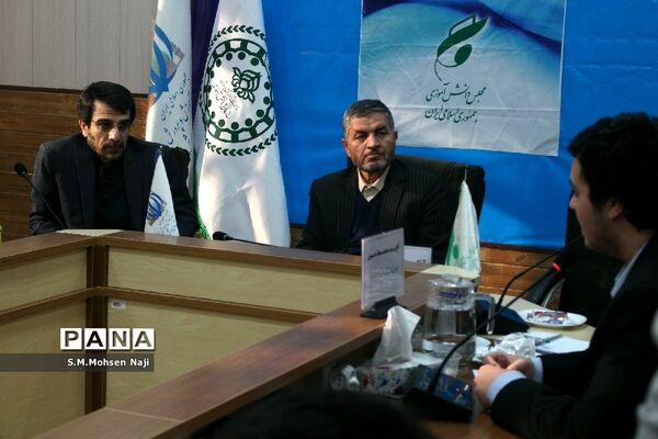 دومین نشست هم اندیشی اعضای مجلس دانش‌آموزی پسران استان قم