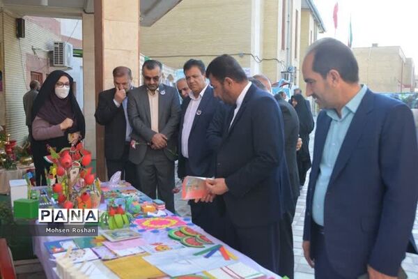 بازدید روسای ادارات مدارس غیر دولتی قطب 6 کشور از دبستان هیات امنایی باهنر بوشهر