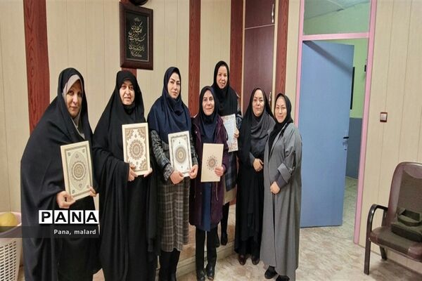 جلسه  قطبی متمرکز استانی تفکر و سبک زندگی در ملارد