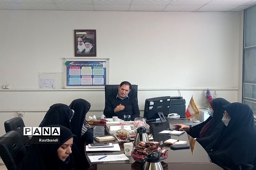 نشست تخصصی طرح شهید محمودوند (مبادی انسداد بی‌سوادی) آموزش و پرورش منطقه ۱۳