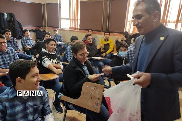 جشن آیینی  یلدا در مدارس رودهن