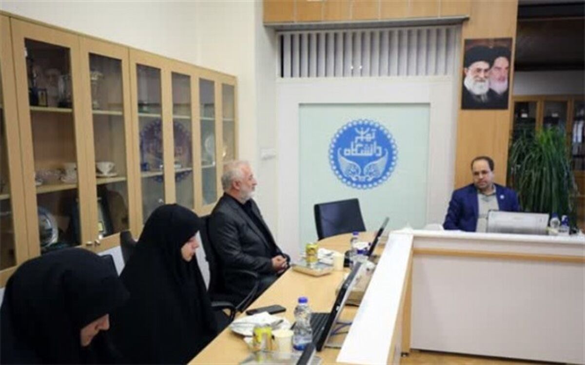 رئیس دانشگاه تهران با خانواده زنده‌یاد «محمد فلاح» همدردی کرد