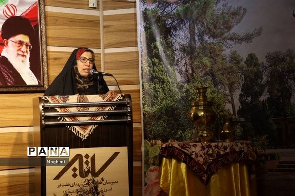 حافظ خوانی در دبیرستان هفت تیر منطقه ۱۳