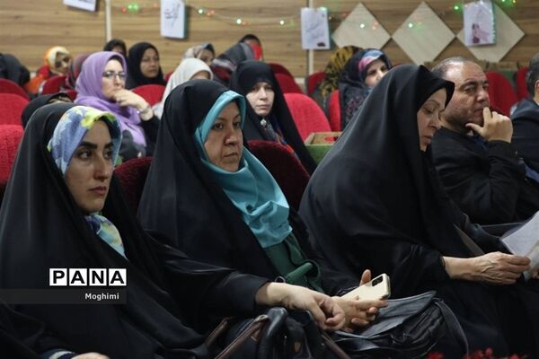 حافظ خوانی در دبیرستان هفت تیر منطقه ۱۳
