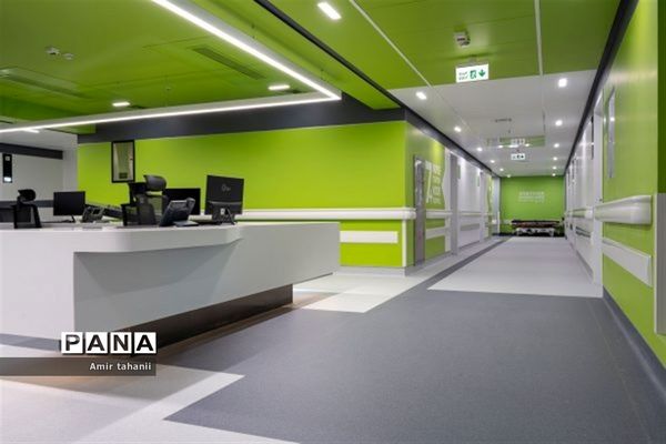 بازدید مدیرآموزش و پرورش منطقه ۱۸ از بیمارستان کودکان حکیم