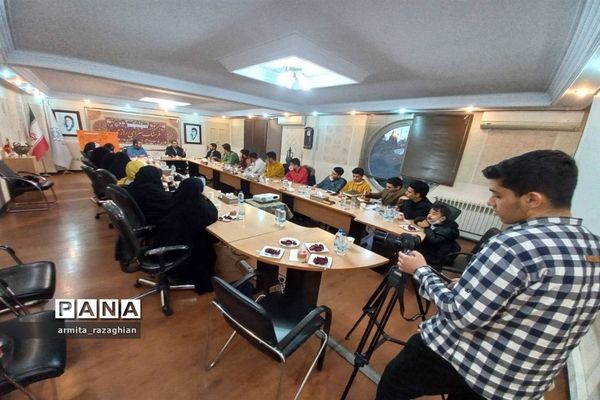 آیین رونمایی از دوره آموزشی نویسندگی قلمرو ویژه نوجوانان