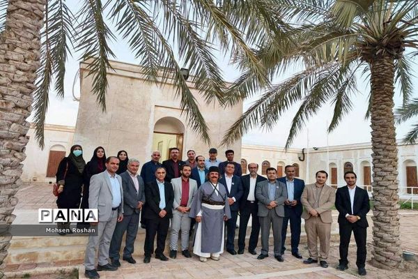 بازدید روسای ادارات مدارس غیر‌دولتی قطب 6 کشور از موزه شهید رئیسعلی دلواری