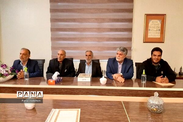 مراسم تجلیل از رانندگان و کامیون‌داران ایثارگر رودهن