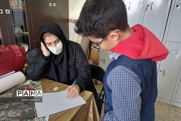 معاینات غربالگری دانش‌آموزان در دبستان ایمان رودهن