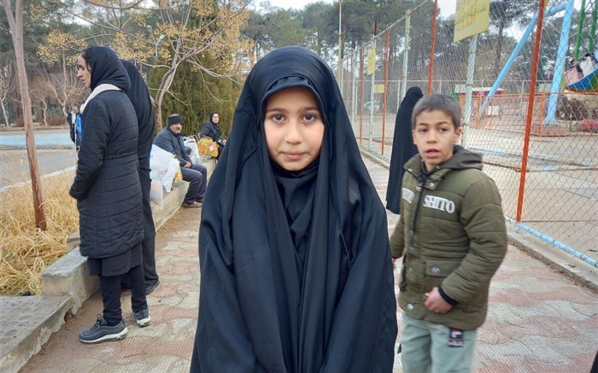 شرکت‌کنندگان در مراسم یلدای رضوی از حس و حالشان در این مراسم گفتند/فیلم