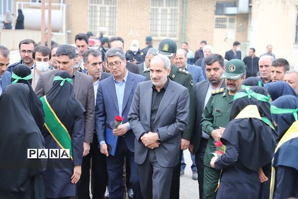 سفر وزیرآموزش و پرورش به شهرستان های شرقی کرمانشاه