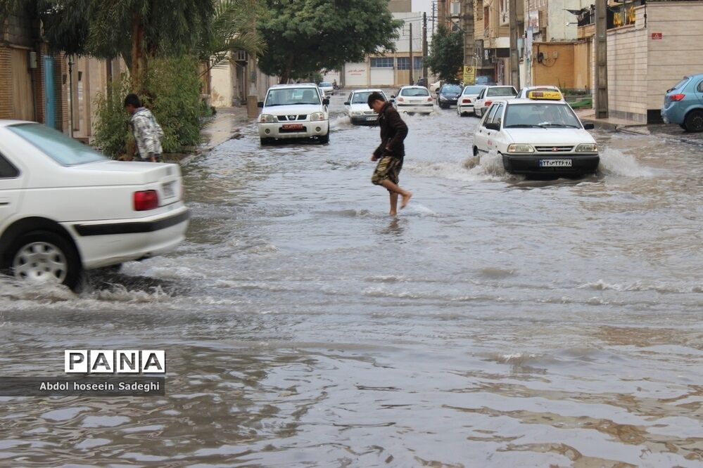 بارش باران و آبگرفتگی معابر در بوشهر