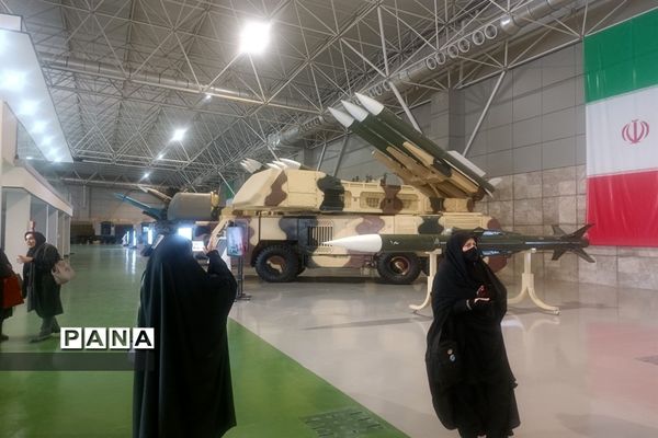 بازدید فرهنگیان و دانش‌آموزان ملارد از پارک ملی هوا و فضا