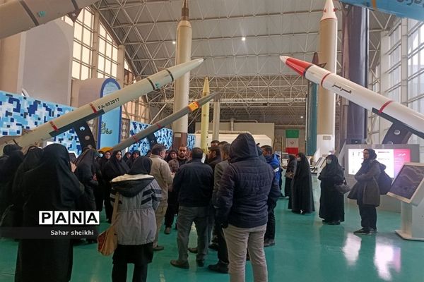 بازدید فرهنگیان و دانش‌آموزان ملارد از پارک ملی هوا و فضا