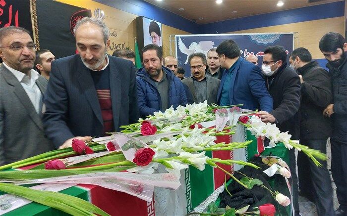 مراسم وداع فرهنگیان استان آذربایجان شرقی با شهدای گمنام برگزار شد