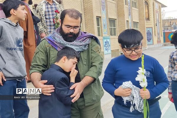 مراسم تشییع شهید گمنام در مدرسه امام رضا (ع) مشهد