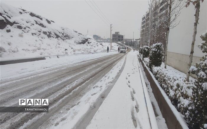 بارش برف و باران در جاده‌های ۲۵ استان