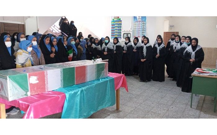 استقبال از شهید گمنام ۱۷ ساله در شهرستان شهرضا /فیلم