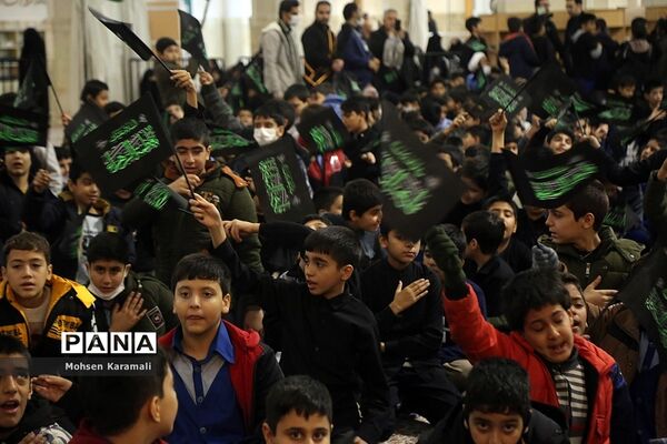 اجتماع دانش‌آموزی «نوگلان فاطمی» در حرم حضرت معصومه(س)