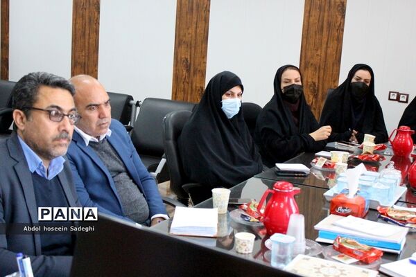 نشست مشترک معاونت آموزش ابتدایی با مسئولان مدارس راهیان کوثر استان بوشهر