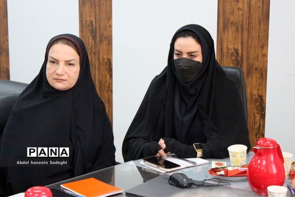 نشست مشترک معاونت آموزش ابتدایی با مسئولان مدارس راهیان کوثر استان بوشهر