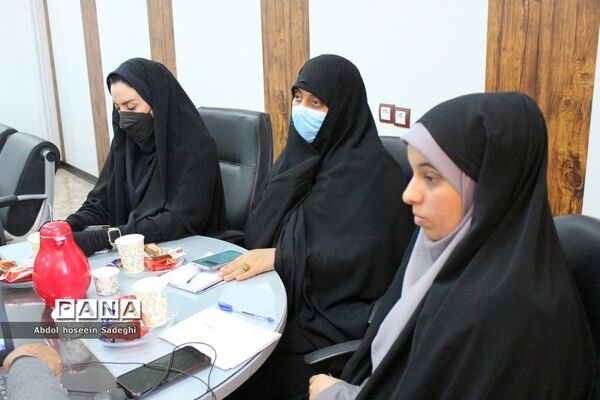 نشست مشترک معاونت آموزش ابتدایی با مسئولان مدارس راهیان کوثر استان بوشهر