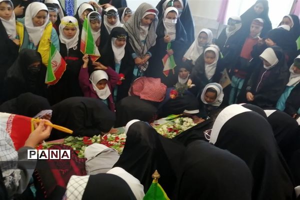 تشییع شهید گمنام در دبستان شاهد‌‌عبدالرحمن  آدمی ابرکوه