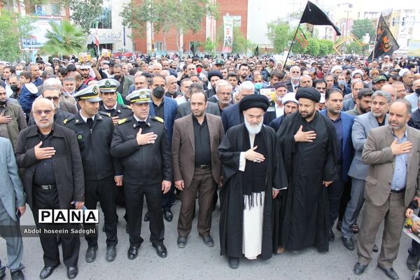 تشییع پیکر 3 شهید گمنام دفاع مقدس در بوشهر
