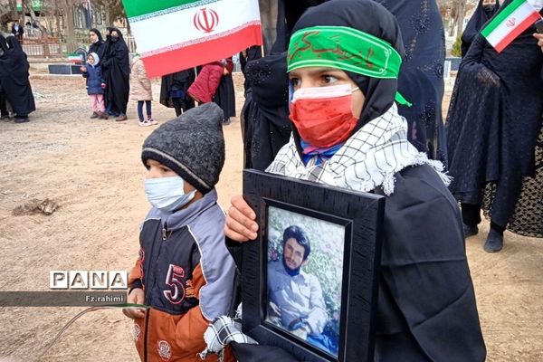 خاکسپاری پیکر شهید گمنام در پردنجان