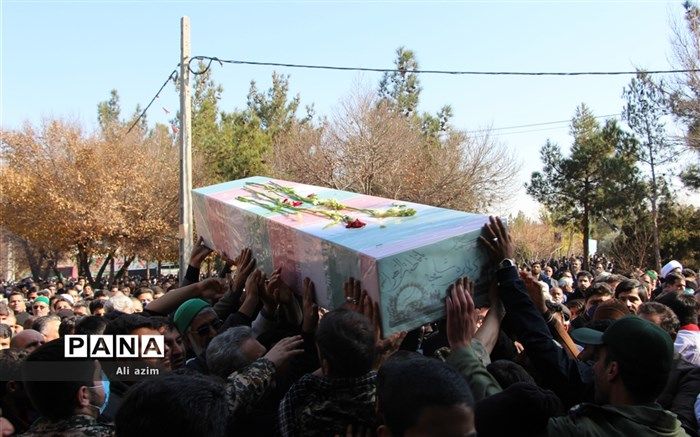 تشییع با شکوه شهید گمنام در یزد/فیلم