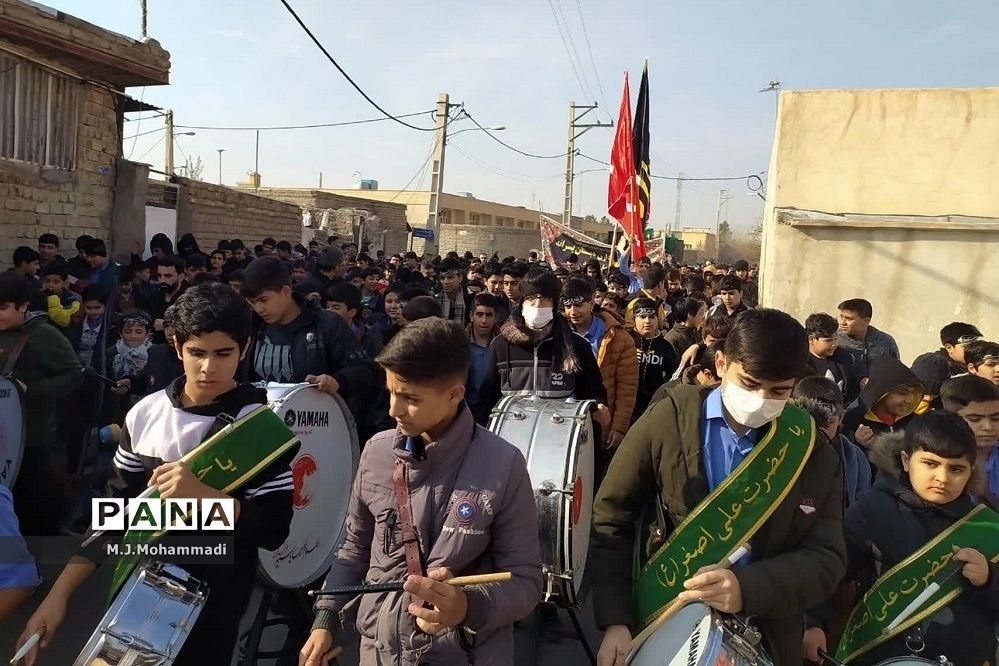 دسته عزاداری نوجوانان فاطمی در شهر قنوات قم