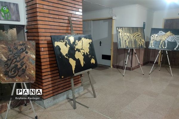 افتتاحیه نمایشگاه نقاشی در نگارخانه کانون فرهنگی و تربیتی شهدای پاکدشت