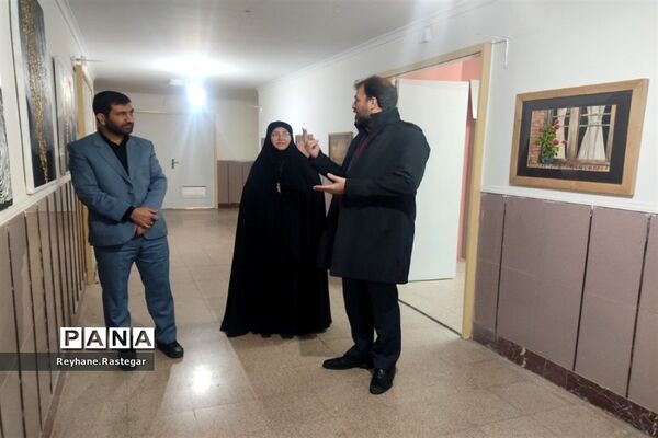افتتاحیه نمایشگاه نقاشی در نگارخانه کانون فرهنگی و تربیتی شهدای پاکدشت