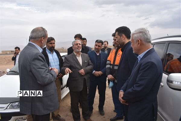 بازدیدمشاوراقتصادی استاندار و مدیر سازمان برنامه وبودجه استان از پروژه های اقتصادی و عمرانی بهاباد