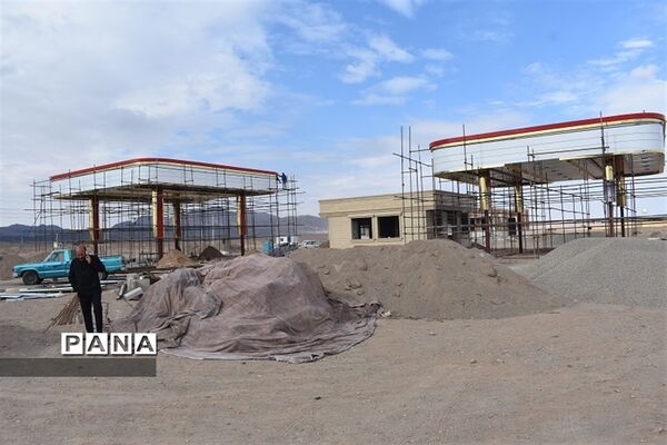 بازدیدمشاوراقتصادی استاندار و مدیر سازمان برنامه وبودجه استان از پروژه های اقتصادی و عمرانی بهاباد