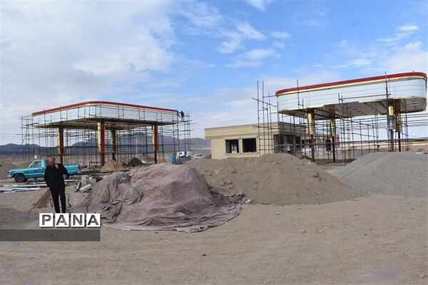 بازدیدمشاوراقتصادی استاندار و مدیر سازمان برنامه وبودجه استان از پروژه های اقتصادی و عمرانی بهاباد