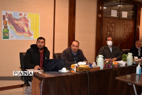 بازدیدمشاوراقتصادی استاندار و مدیر سازمان برنامه وبودجه استان از پروژه های اقتصادی و عمرانی بهاباد